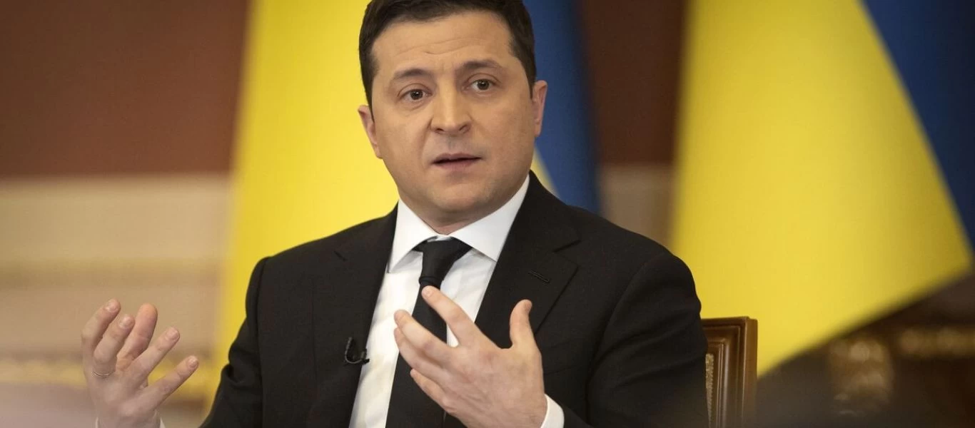 Β.Ζελένσκι: «Οι εμβολιασθέντες άνω των 60 ετών θα λάβουν δωρεάν ένα smartphone»